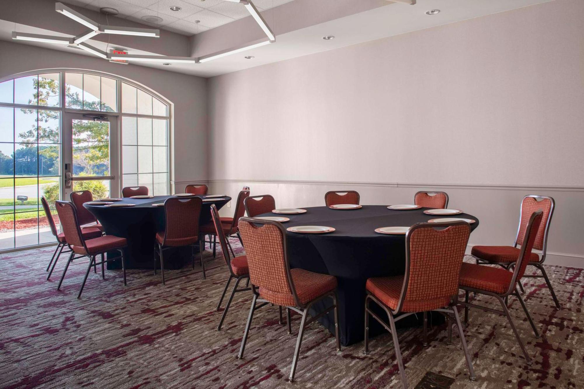 Hilton Garden Inn Roanoke Rapids Exterior photo