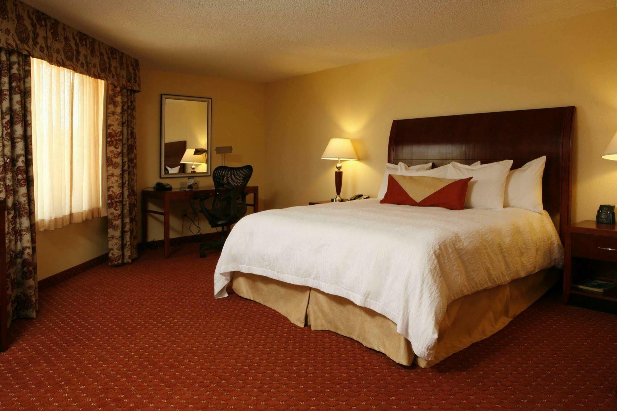 Hilton Garden Inn Roanoke Rapids Exterior photo